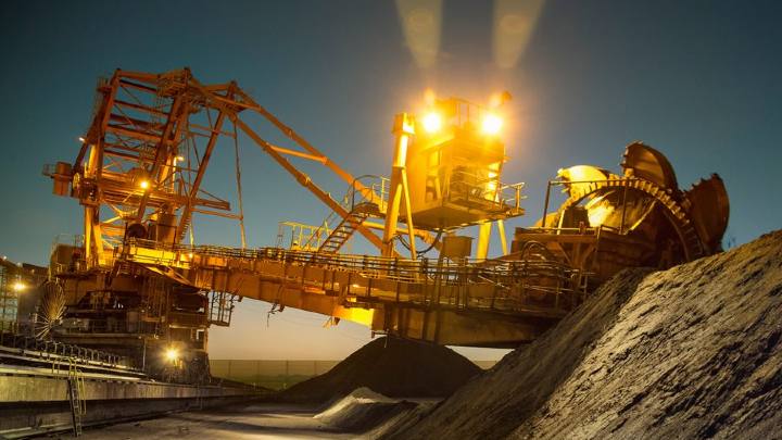 Além da mineração, a Vale atua nos negócios de logística (ferrovias, portos e infraestrutura), energia e aço / Tomada de Vale - Facebook