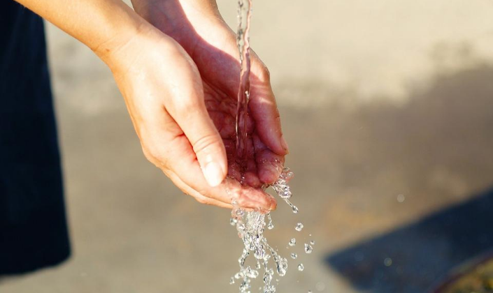 A Iguá Saneamento presta serviços de captação, tratamento e distribuição de água e de coleta, afastamento e tratamento de esgoto em 37 municípios de cinco estados brasileiros/Pixabay