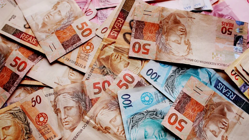 Qualquer moeda de Estado precisa cumprir três tarefas: ser unidade de conta, meio de pagamento e reserva de valor/Pixabay
