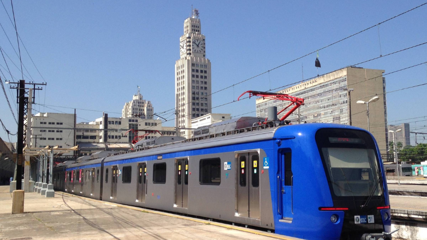 A SuperVia opera o serviço de trens urbanos na Região Metropolitana do Rio de Janeiro/SuperVia
