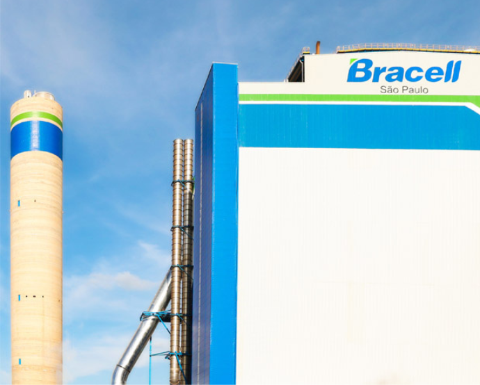 No Brasil, a RGE controla as operações da Bracell, uma das maiores produtoras mundiais de celulose, com unidades de produção na Bahia e em São Paulo./Bracell