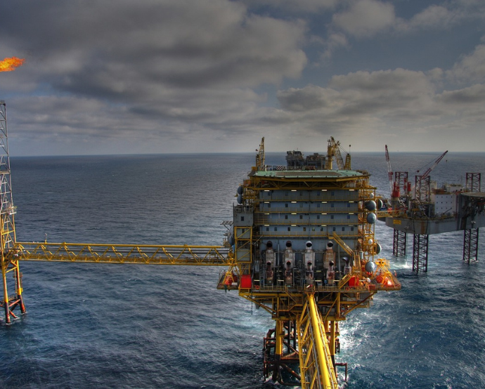 O Grupo QatarEnergy atua no Brasil na venda de gás natural e na exploração e produção de petróleo e gás./Kristina Kasputienė - Pixabay