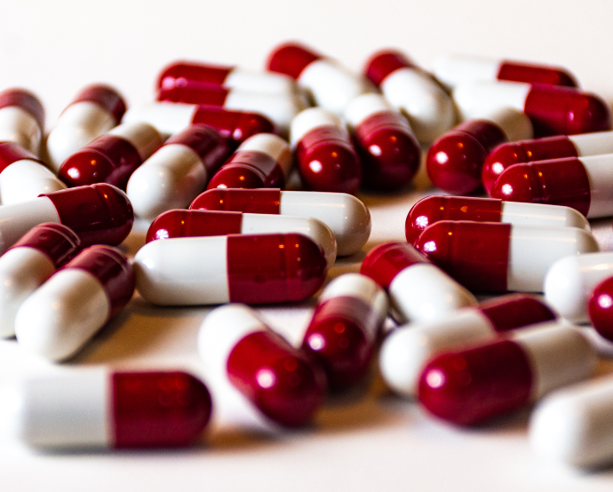 Apsen acusou a Astellas Pharma de trabalhar de forma ilícita para estender a patente do mirabegrona, medicamento usado no tratamento da incontinência urinária./Canva