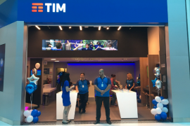 A oferta da TIM no Brasil inclui serviços móveis de voz e dados, acesso à Internet em banda larga e serviços de valor agregado, entre outros / TIM