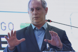 Ciro Gomes (PDT) pode se aproveitar do vácuo deixado pelo bloco e assumir o posto/Agência Brasil