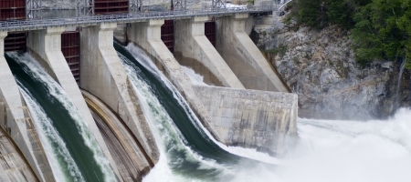 Eletrobras desarrolla la mayor hidroeléctrica de Brasil / Bigstock