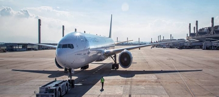 Desde 2014, a RIOgaleão administra a concessão de 25 anos para manter e operar o Aeroporto Internacional Tom Jobim, no Rio de Janeiro / RIOgaleão