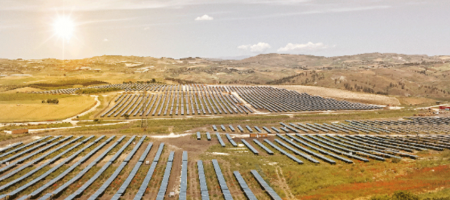 Canadian Solar fabrica módulos solares fotovoltaicos e fornece energia solar/Canadian Solar
