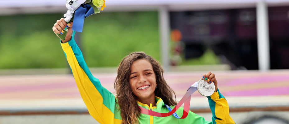 Rayssa ficou conhecida no Brasil e no exterior pelo apelido “fadinha” por causa de um vídeo em que a atleta está andando de skate, aos 7 anos, fantasiada de fada/Breno Barros/rededoesporte.gov.br